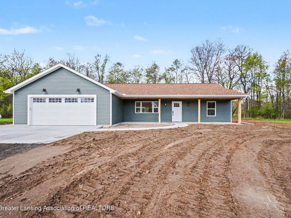 3847 Minix Drive, Stockbridge, MI 49285