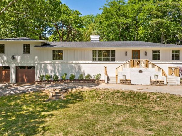 1206 Peter Pan Road, Lookout Mountain, GA 30750