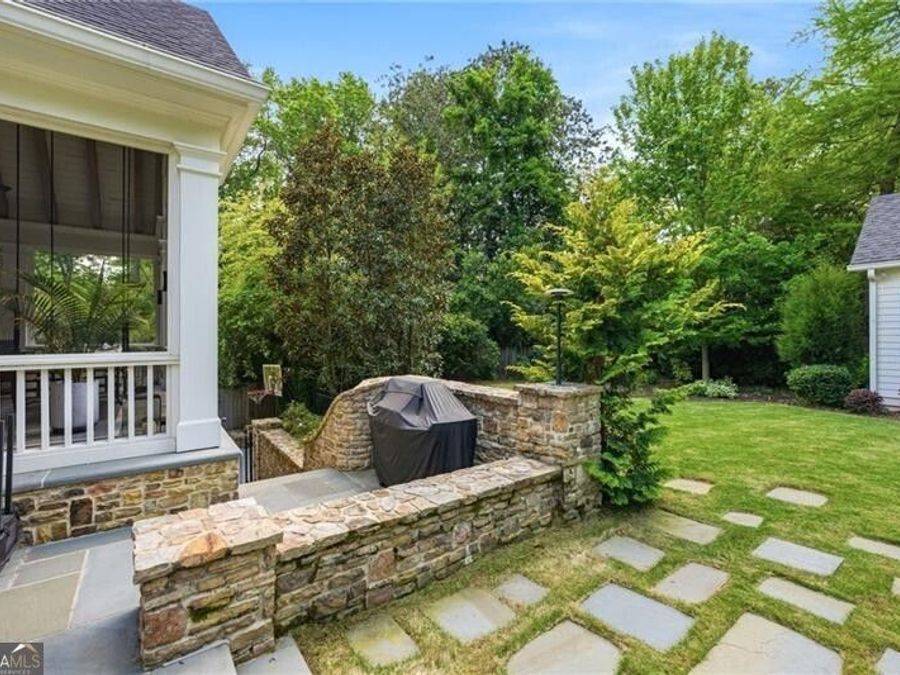 Property Image 100