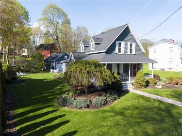129 E Genesee Street , Skaneateles, NY 13152