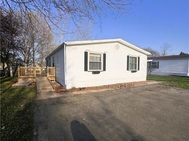 239 Sunset Drive , Holley, NY 14470