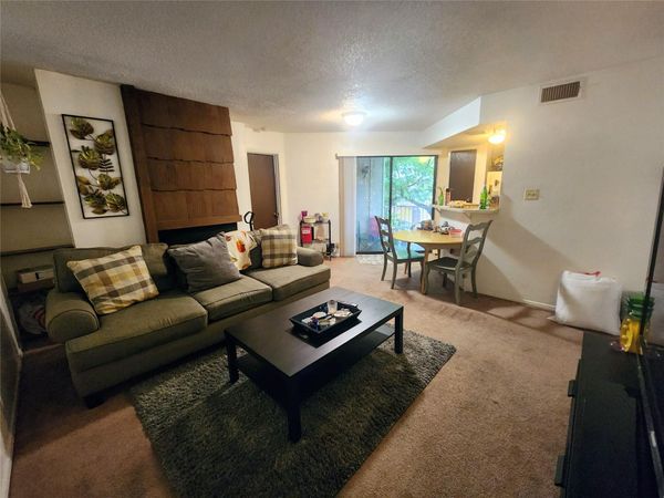 701 W 25th ST, Unit 8, Austin, TX 78705