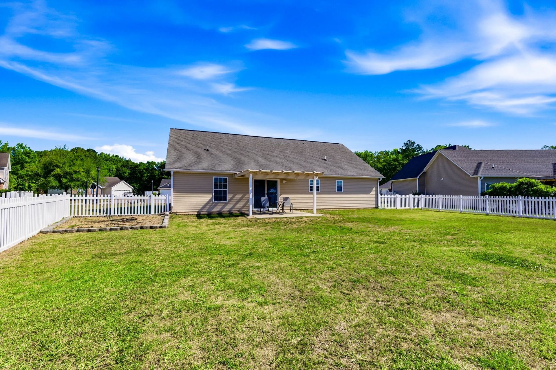 218 Oak Landing Dr. Photo 30