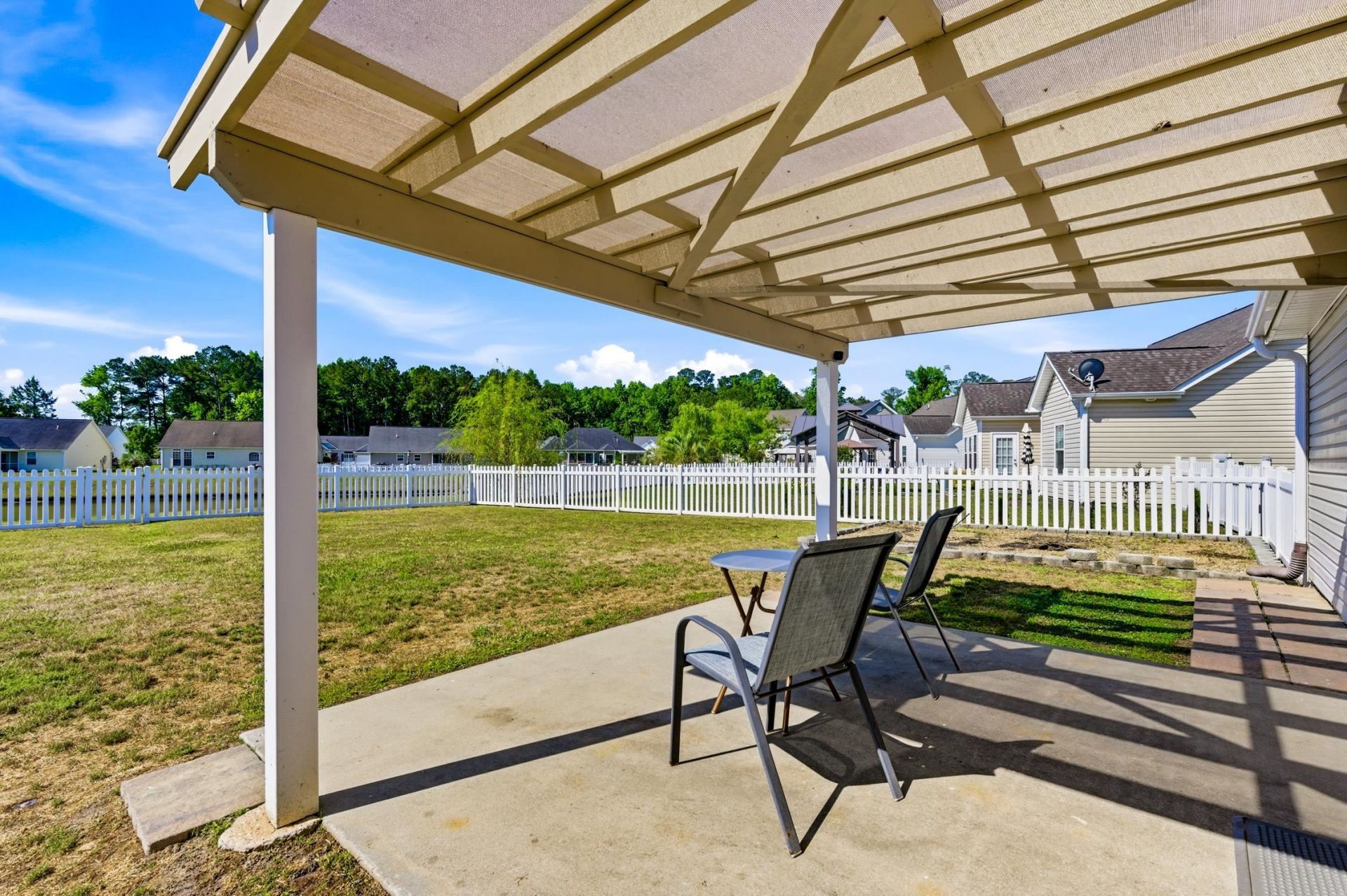 218 Oak Landing Dr. Photo 32