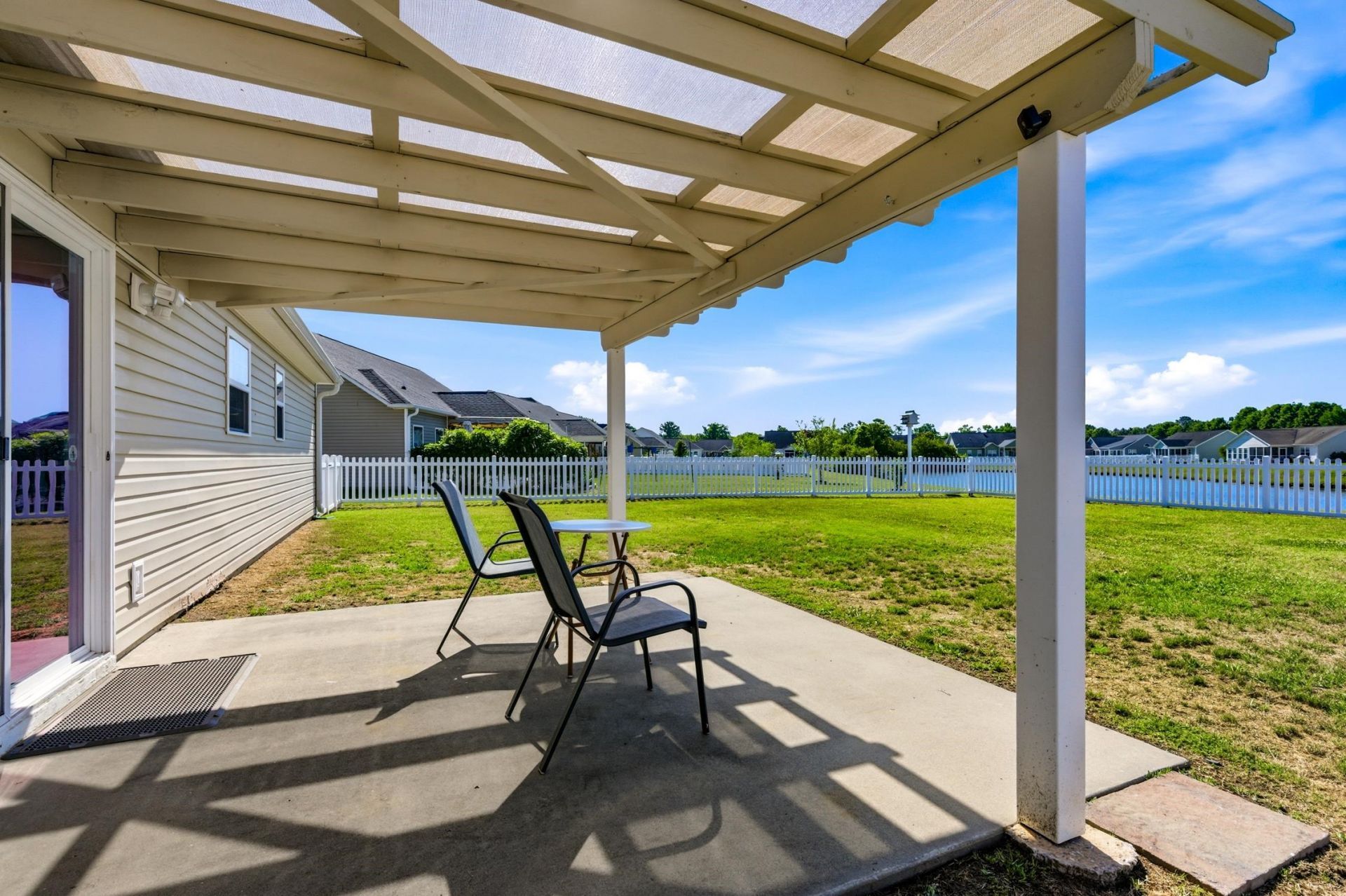 218 Oak Landing Dr. Photo 33