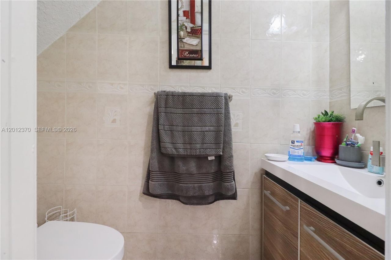 3859 SW 99th Ave , Unit 8, Miami, FL 33165 Photo