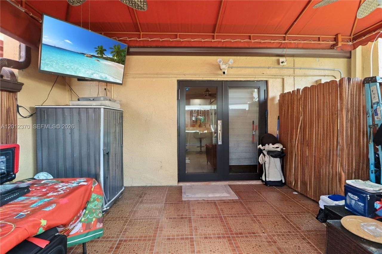 3859 SW 99th Ave , Unit 8, Miami, FL 33165 Photo