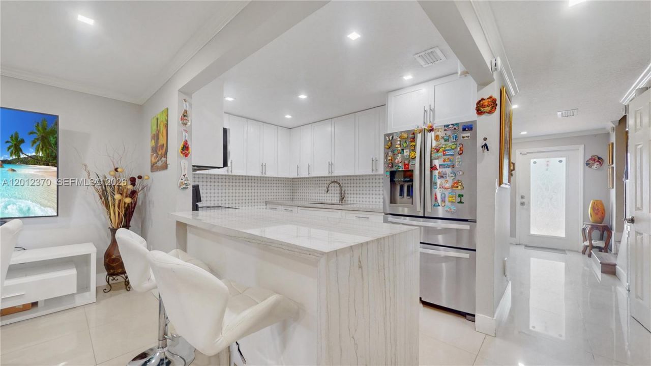 3859 SW 99th Ave , Unit 8, Miami, FL 33165 Photo