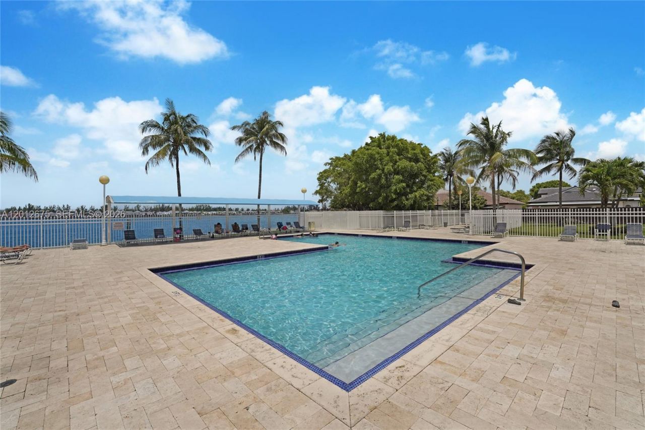 12348 NW 11th Ln, Unit 1010, Miami, FL 33182 Photo