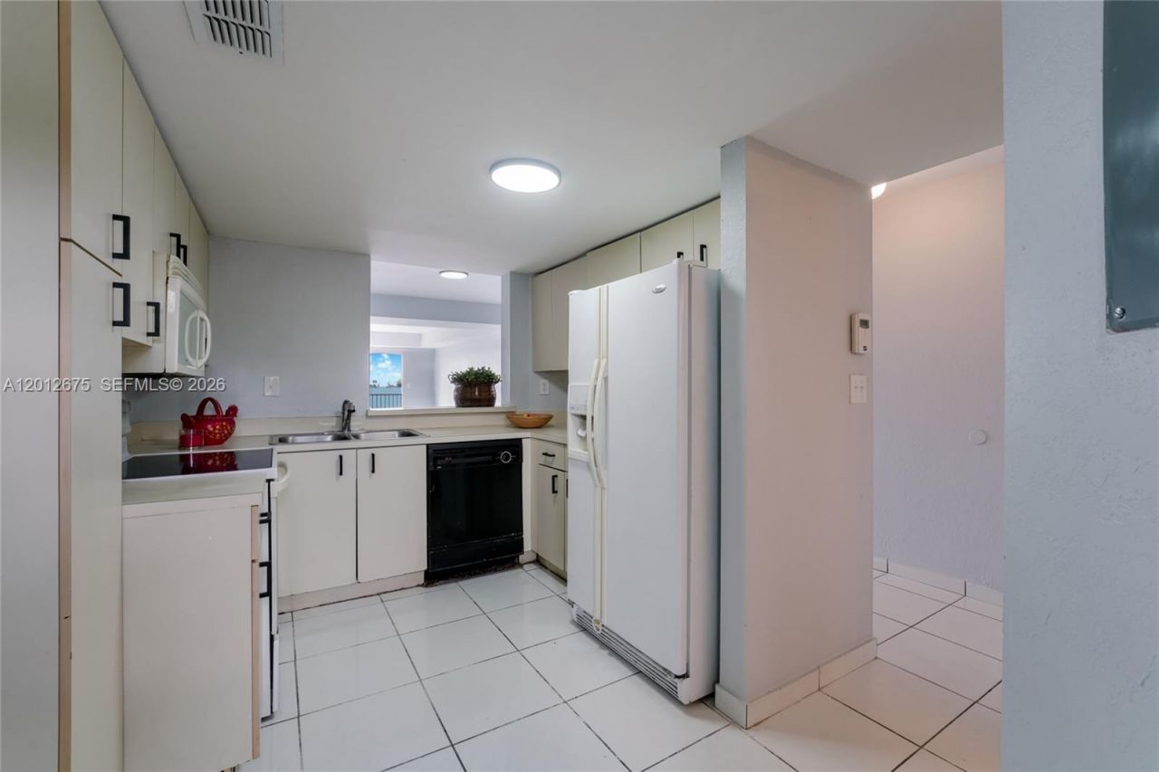 12348 NW 11th Ln, Unit 1010, Miami, FL 33182 Photo