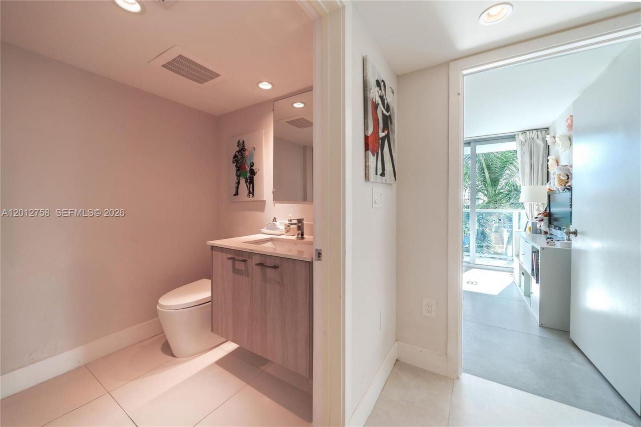 1133 102nd St , Unit 504, Bay Harbor Islands, FL 33154 Photo