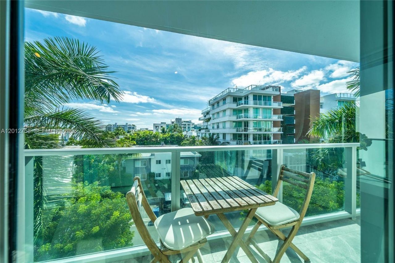 1133 102nd St , Unit 504, Bay Harbor Islands, FL 33154 Photo