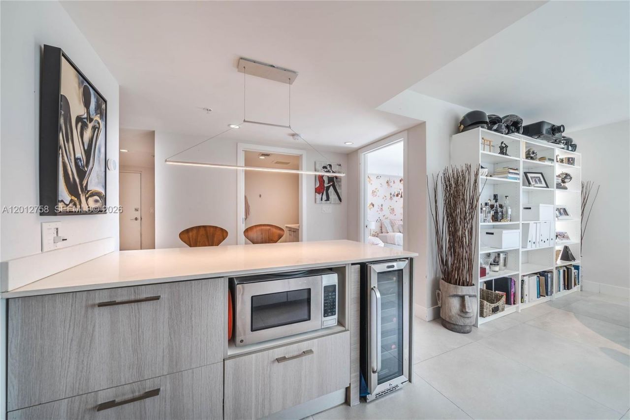 1133 102nd St , Unit 504, Bay Harbor Islands, FL 33154 Photo