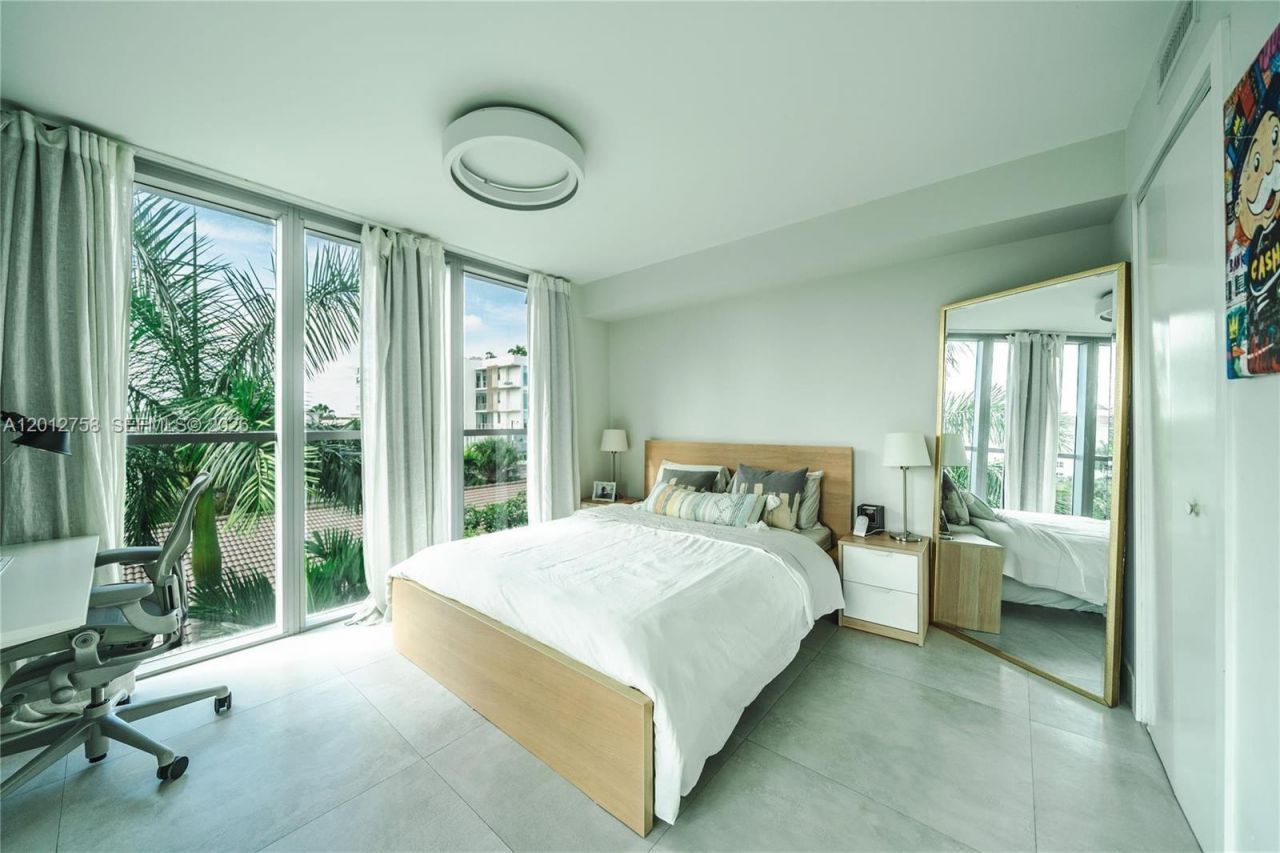 1133 102nd St , Unit 504, Bay Harbor Islands, FL 33154 Photo