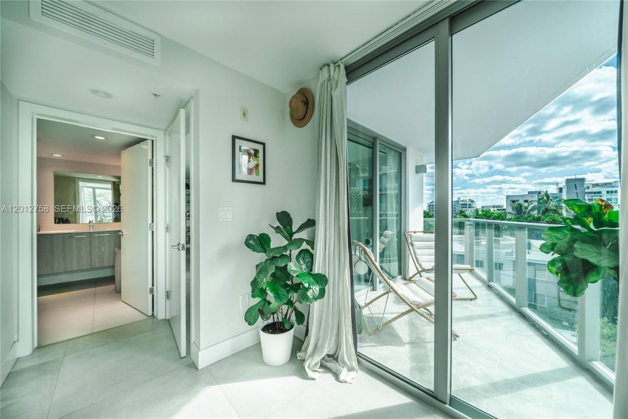 1133 102nd St , Unit 504, Bay Harbor Islands, FL 33154 Photo
