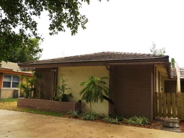3700 Riverside Dr , Unit 1, Coral Springs, FL 33065