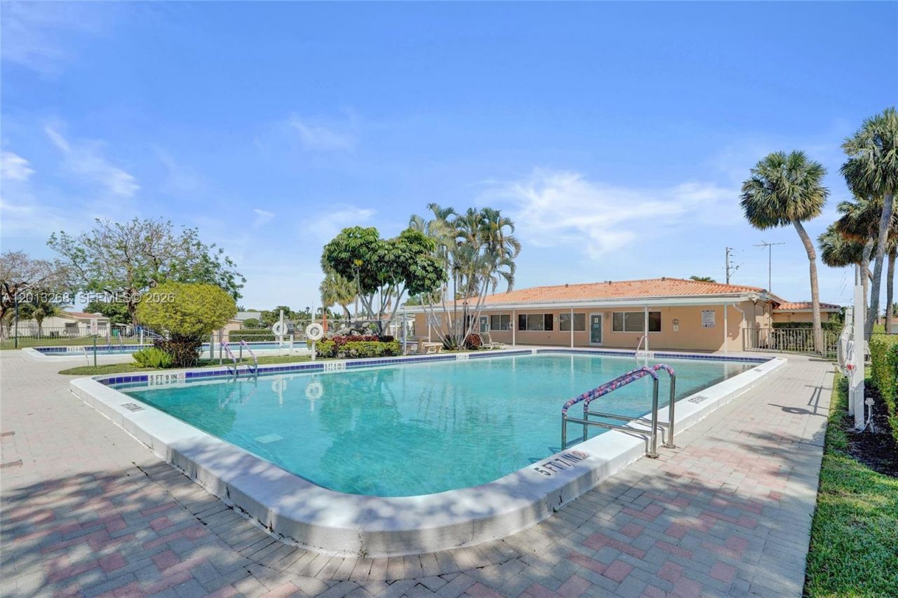 4722 NW 44th Ct, Tamarac, FL 33319 Photo