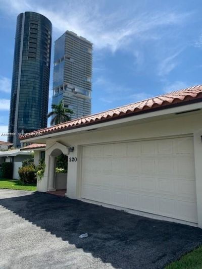 220 187th St , Sunny Isles Beach, FL 33160 Photo