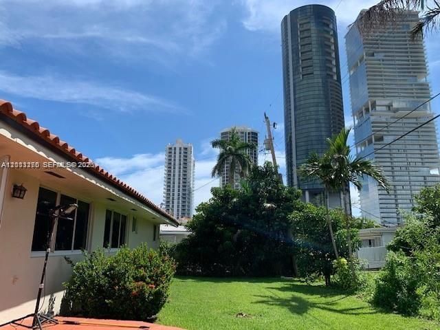 220 187th St , Sunny Isles Beach, FL 33160 Photo