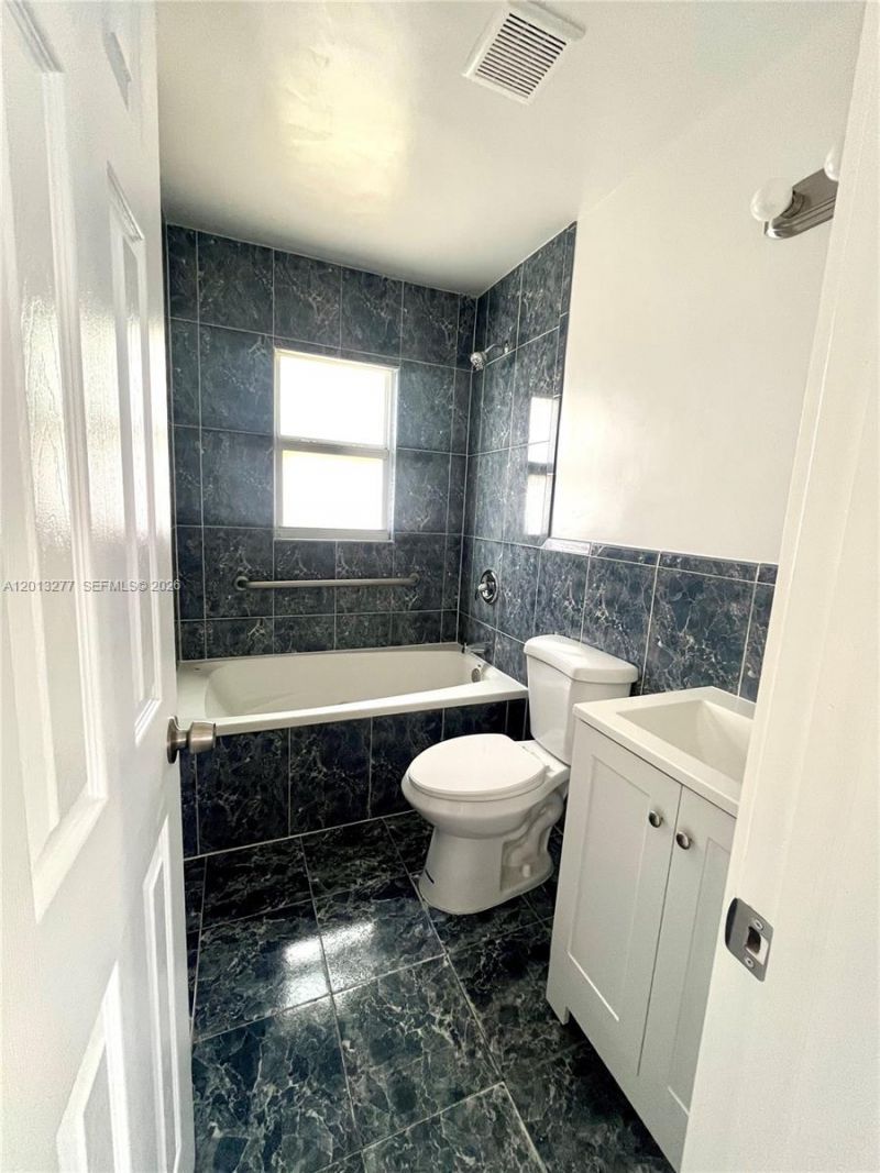 2331 NW 55th Ter , Miami, FL 33142 Photo