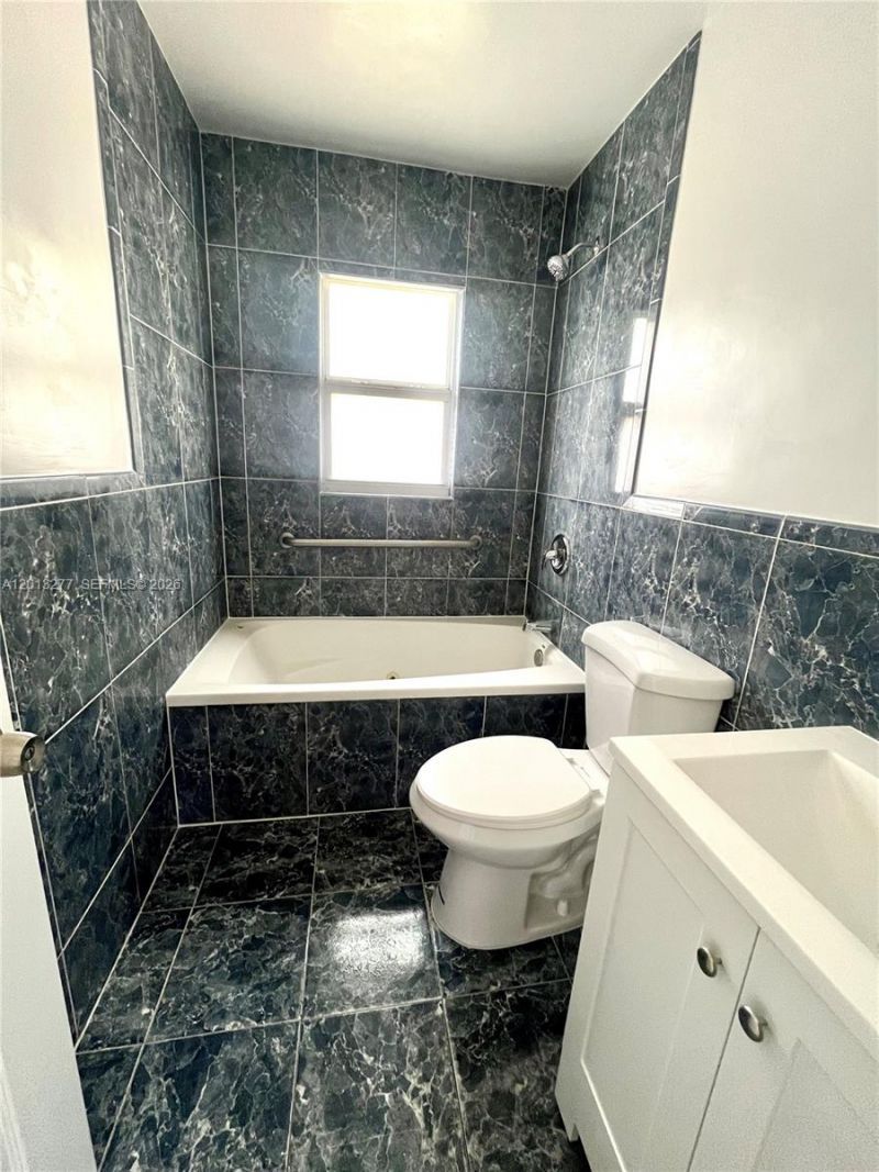 2331 NW 55th Ter , Miami, FL 33142 Photo