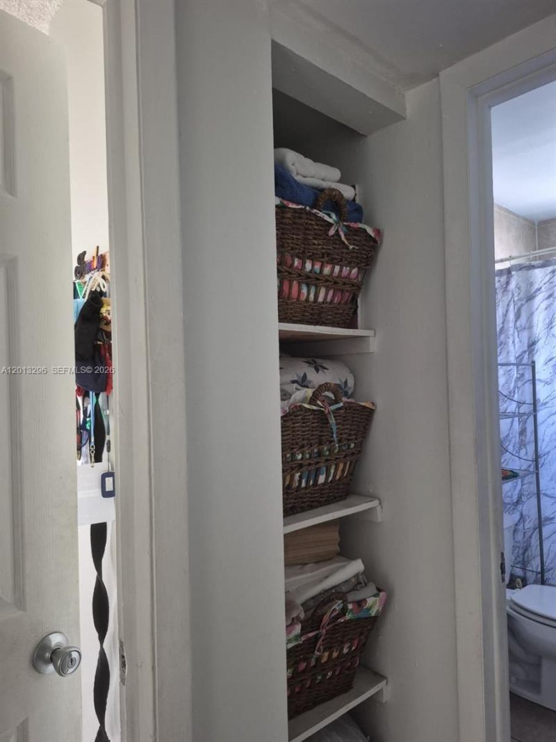 1735 W 60th St, Unit M329, Hialeah, FL 33012 Photo