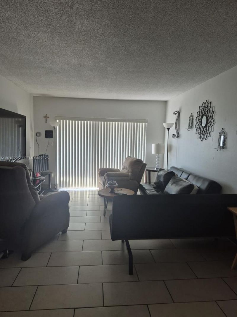 1735 W 60th St, Unit M329, Hialeah, FL 33012 Photo