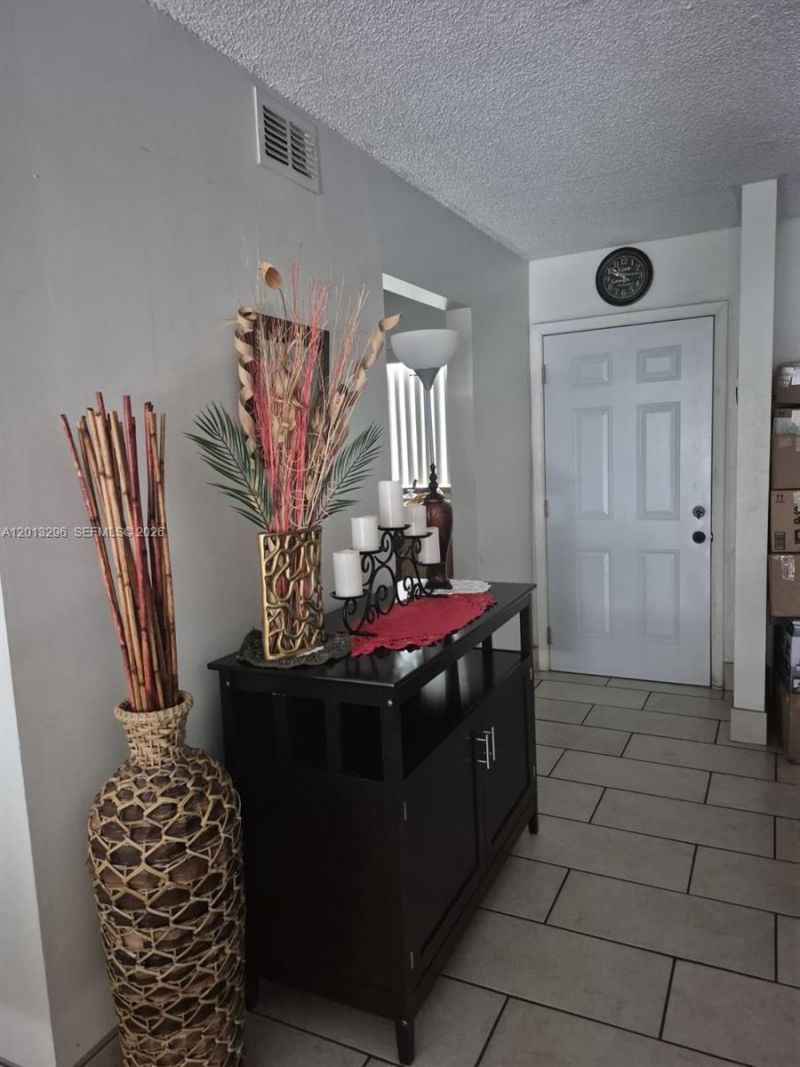 1735 W 60th St, Unit M329, Hialeah, FL 33012 Photo