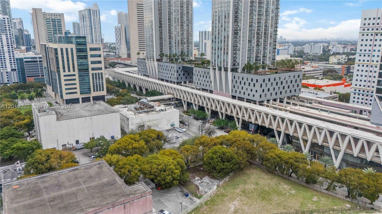 11 NE 6th St, Unit 1513, Miami, FL 33132 Photo