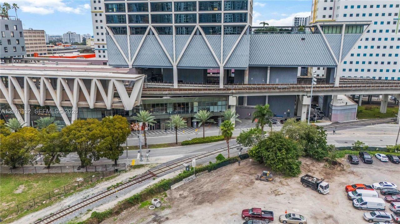 11 NE 6th St, Unit 1513, Miami, FL 33132 Photo