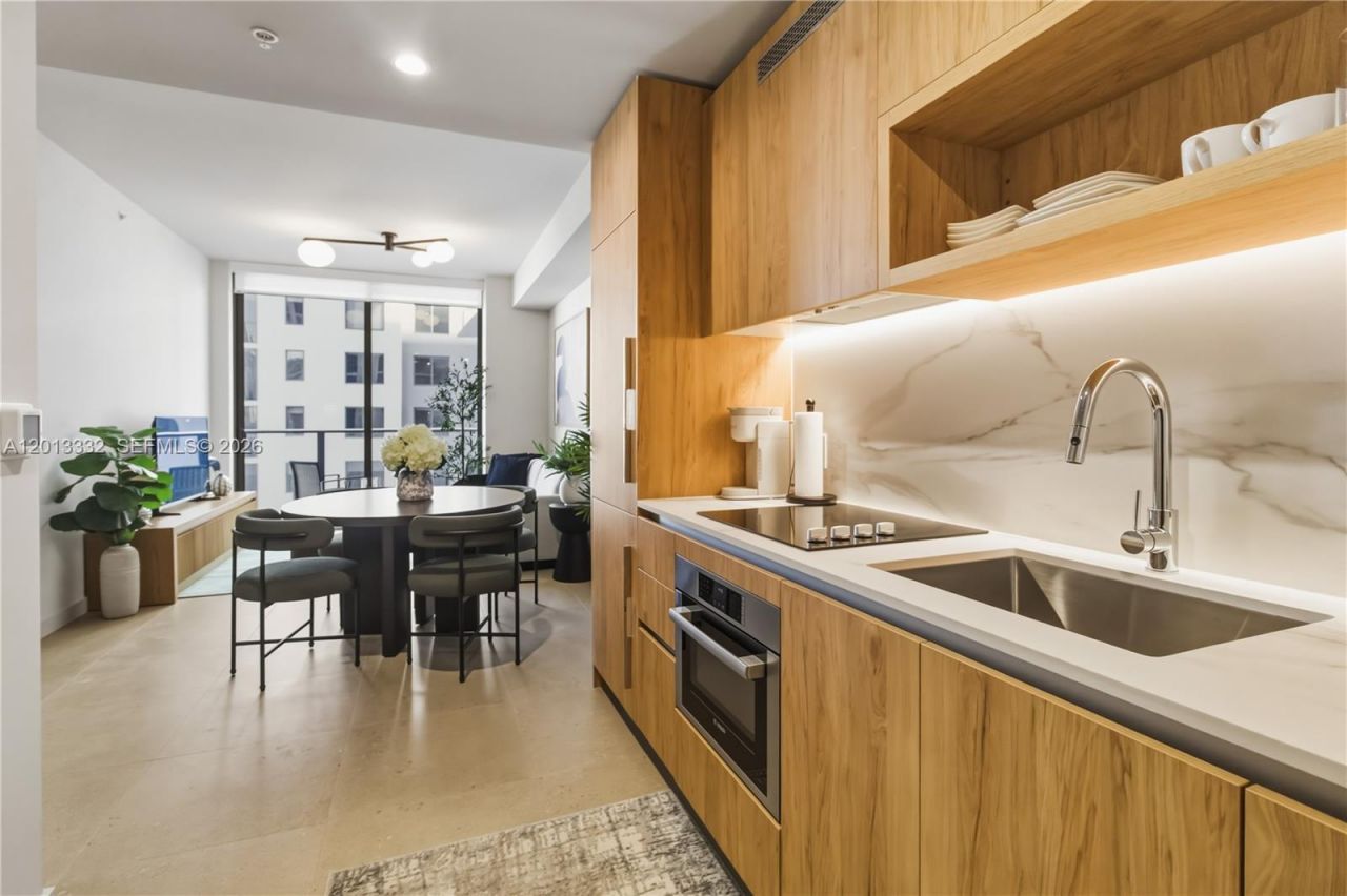 11 NE 6th St, Unit 1513, Miami, FL 33132 Photo