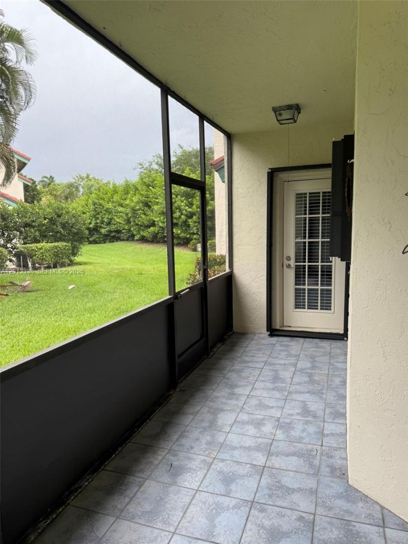 24 Lexington Ln W, Unit A, Palm Beach Gardens, FL 33418 Photo