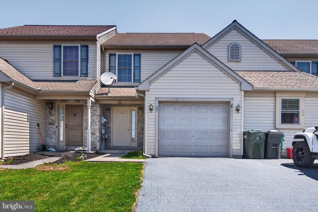 53 CHICKADEE CIRCLE, LEOLA, PA 17540