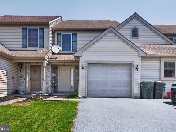 53 CHICKADEE CIRCLE, LEOLA, PA 17540
