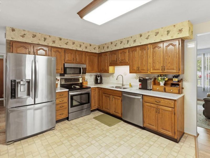213 Beechwood Drive, Tiffin, OH 44883 Photo 14