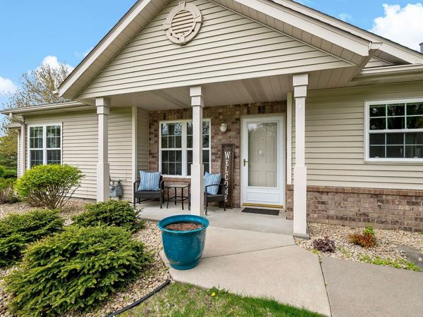 189 Wedgewood Drive , Mahtomedi, MN 55115