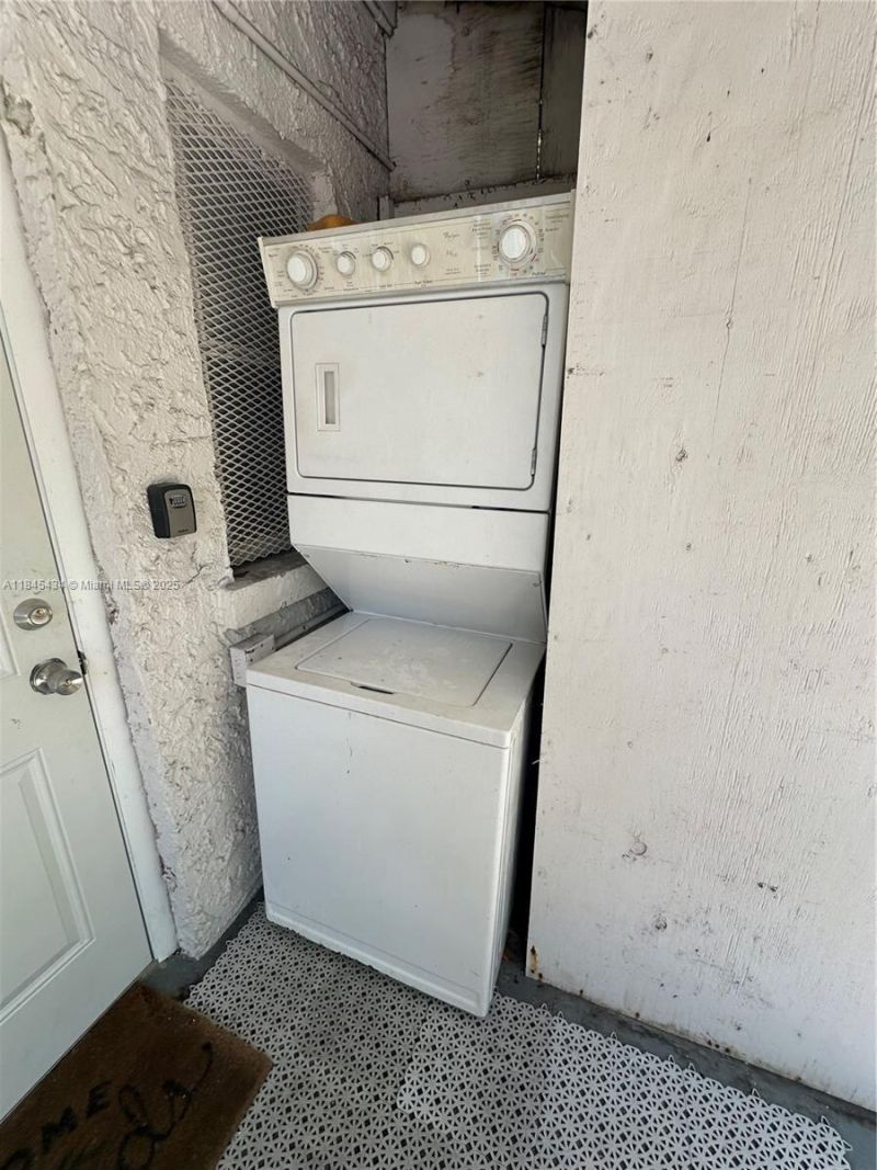 267 NW 33rd Street, Unit 1, Miami, FL 33127 Photo