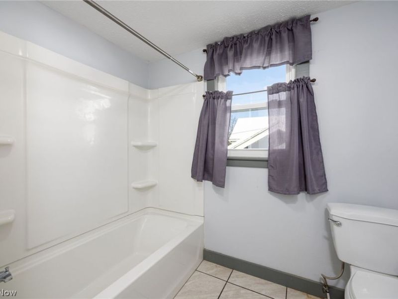 241 24th Street NW, Barberton, OH 44203 Photo 18