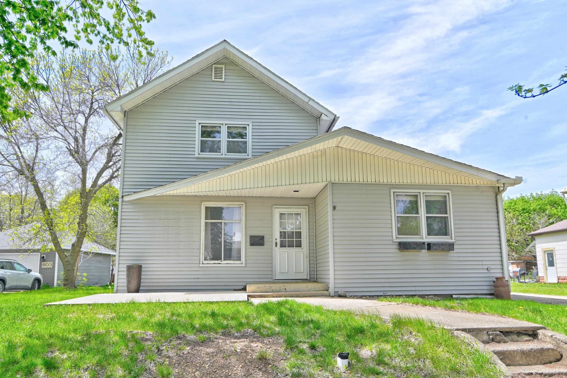 609 N 8th Street, Estherville, IA 51334 Main Photo