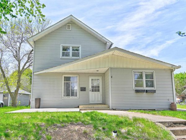 609 N 8th Street, Estherville, IA 51334