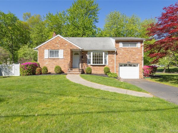 191 Center Street, Pearl River, NY 10965