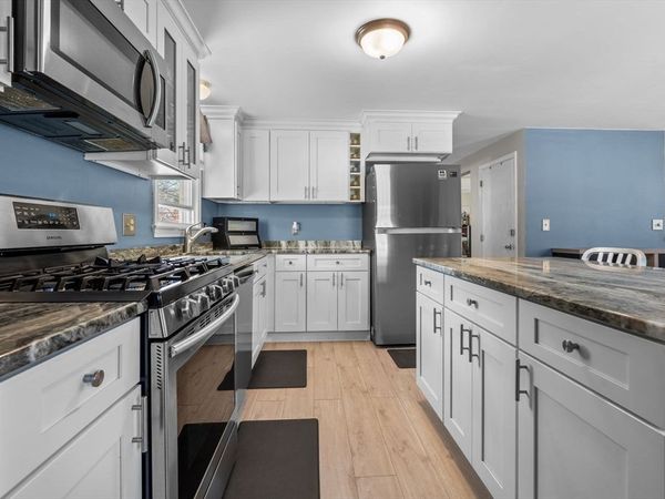185 Eighteenth St, Lowell, MA 01850