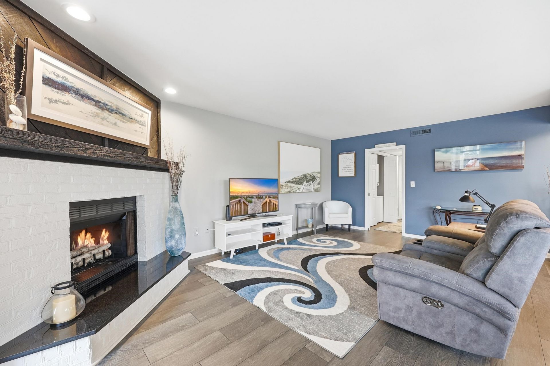4222 Pinehurst Dr.  Photo 5