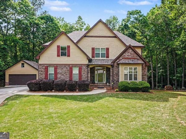 505 Barrington Farms Parkway, Sharpsburg, GA 30277