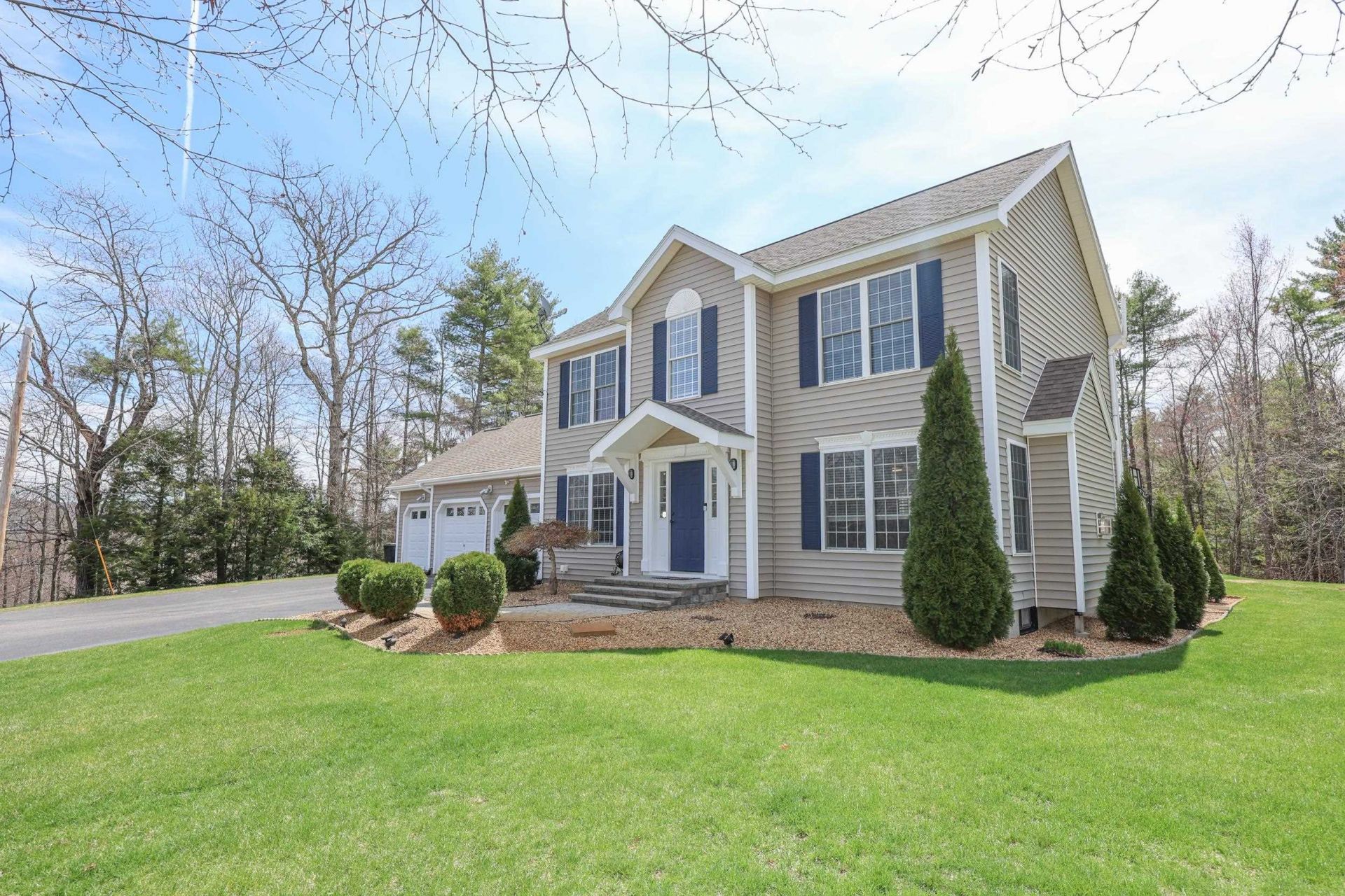 79 Copperline Drive, Epsom, NH 03234 Main Photo