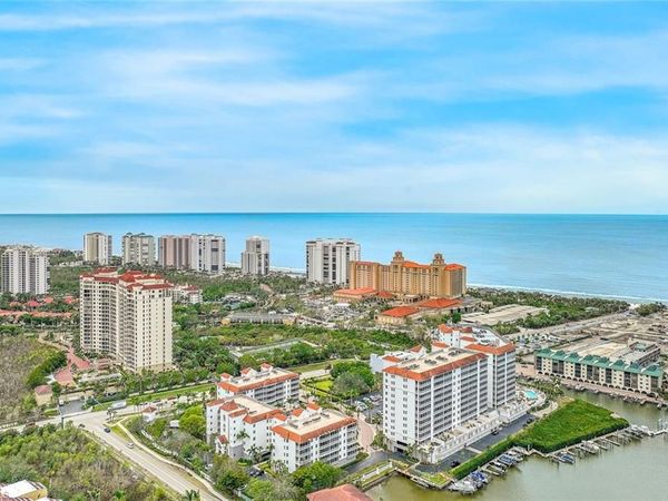 470 Launch CIR , Unit 403, NAPLES, FL 34108