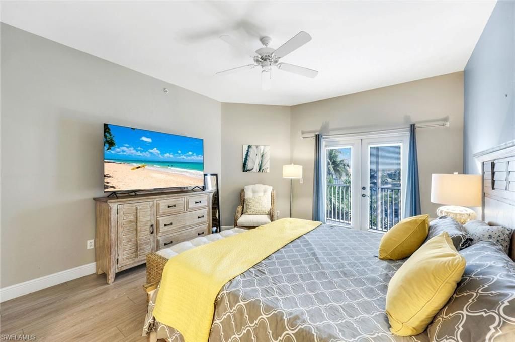 470 Launch Cir , Unit 403, Naples, FL 34108 Photo