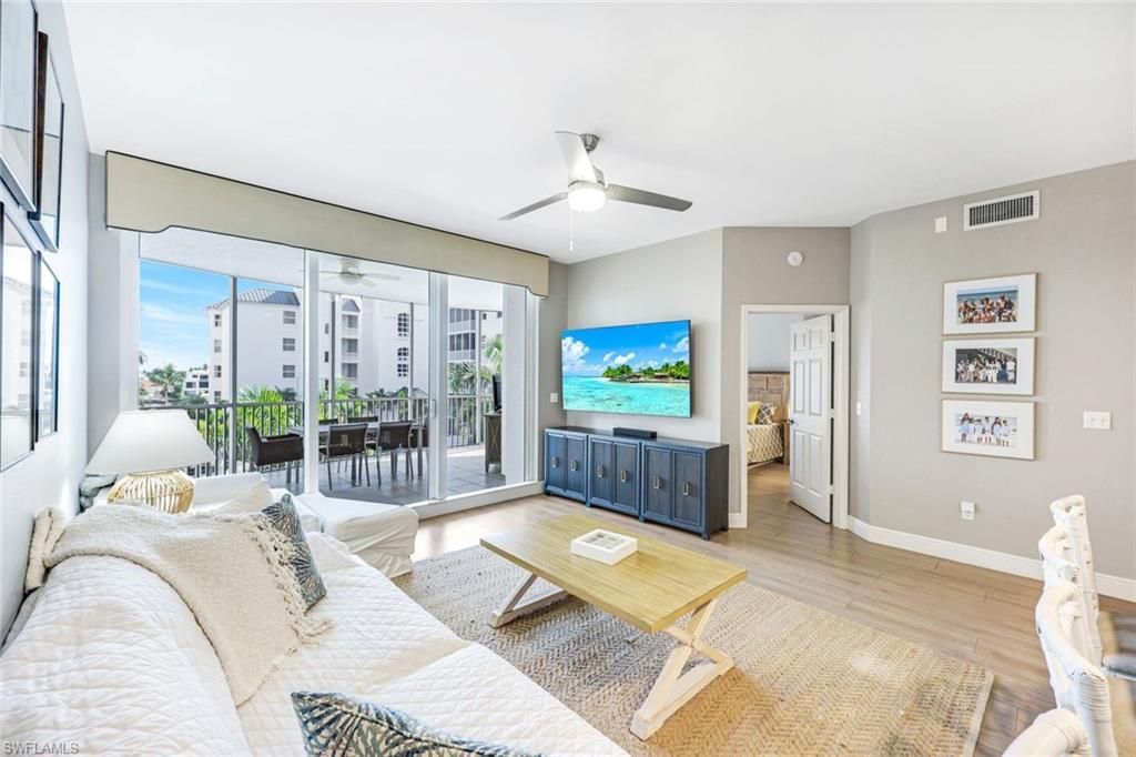 470 Launch Cir , Unit 403, Naples, FL 34108 Photo