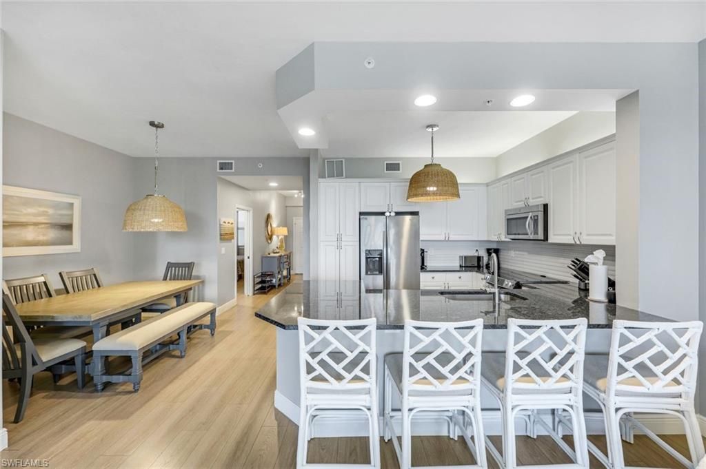 470 Launch Cir , Unit 403, Naples, FL 34108 Photo