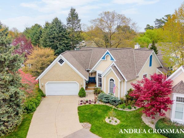 1013 Pebble Stone Court, Holland, MI 49424